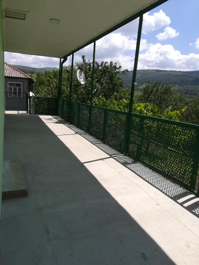 Guest House Luka Manglisi 外观 照片